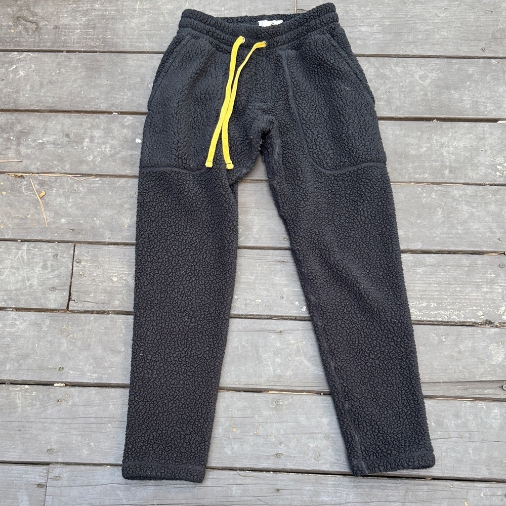 Fayettechill black fleece pants women’s size small